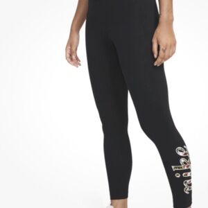 Women’s Size Small 7/8 Length Floral Logo Nike Black Leggings